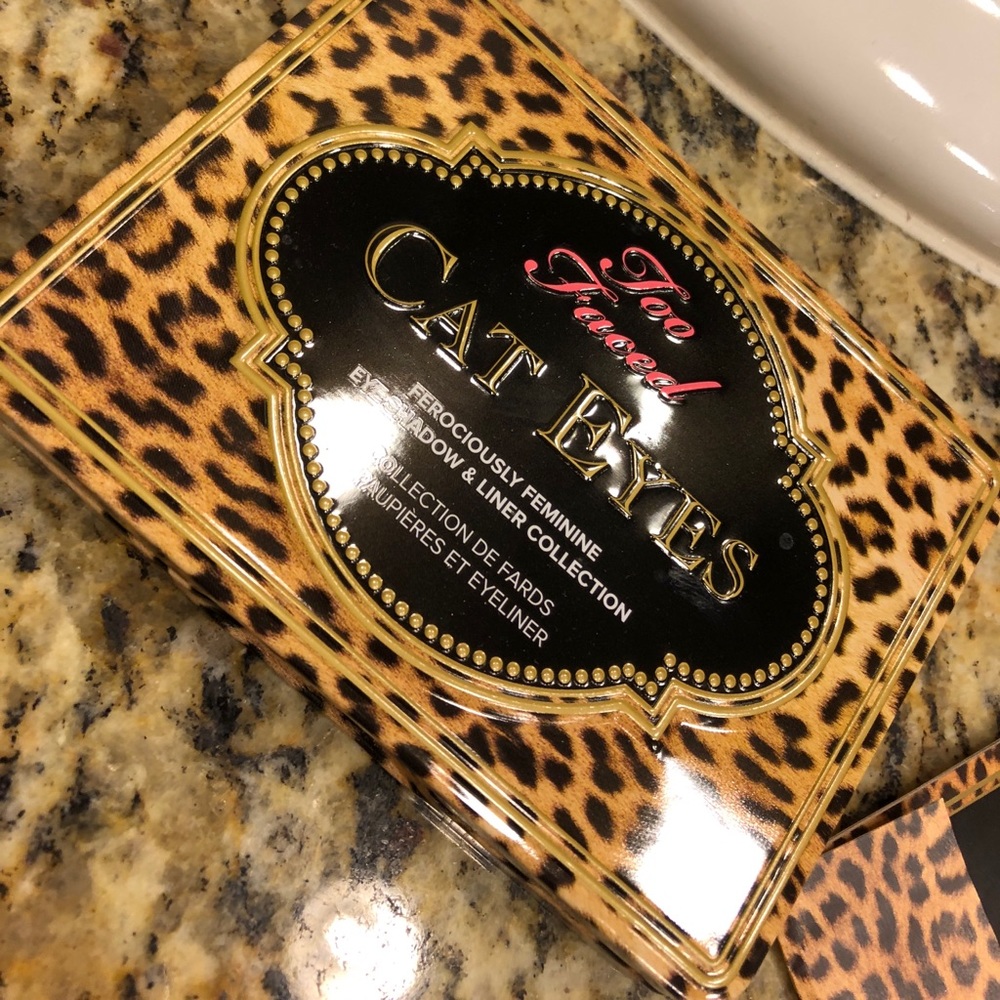Sold-Cat eyes eyeshadow palette❤️